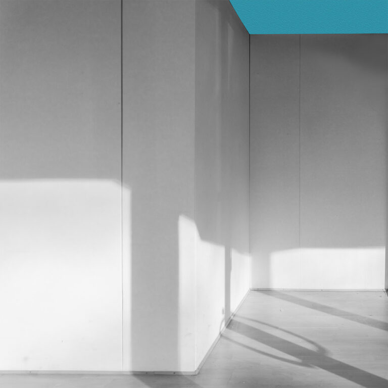 White interior corner in Duisburg with a narrow band of blue sky